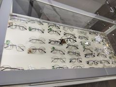 -三叶眼镜城(八佰伴店)