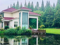 -上海怡沁园度假酒店