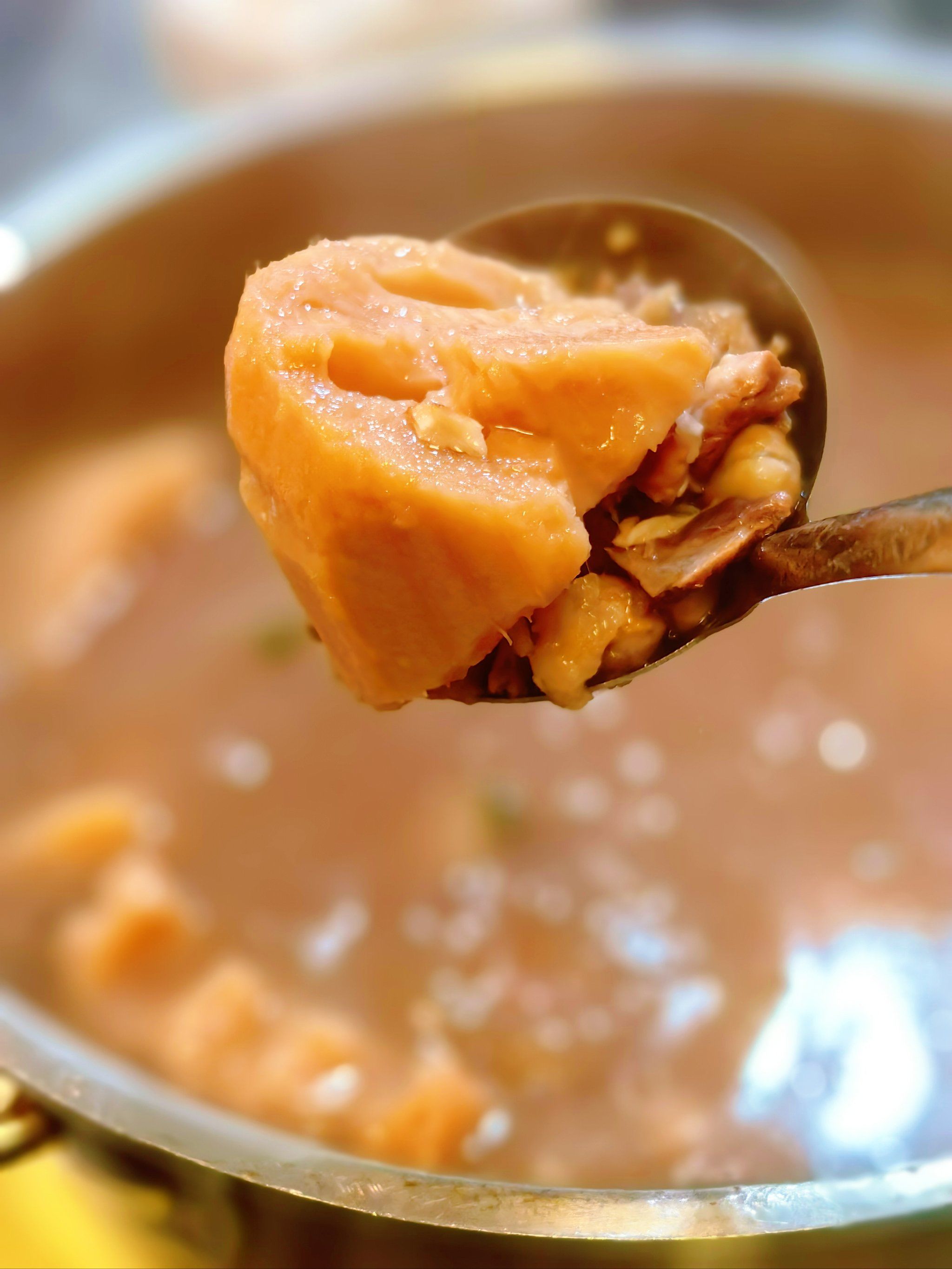 这家川菜馆,藕汤绝了!