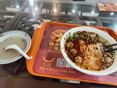 -牛一嘴·兰州牛肉面·大盘鸡(财富中心店)