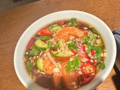 生淹三文鱼-乔街深夜食堂·小龙虾·高压锅生蚝(杭州总店)