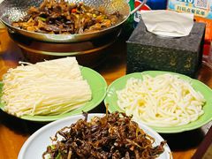 -雀舞云南菜(天津天河城购物中心店)