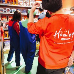 -Hamleys哈姆雷斯(三胞店)