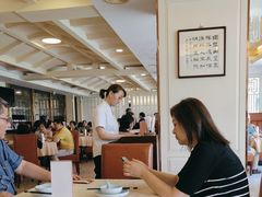-新镇江酒家(南京西路店)