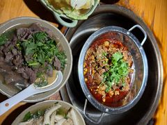 -大众跷脚牛肉馆·非遗传承单位(峨眉山店)