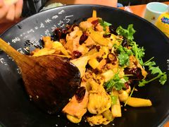 -银鼎轩麻辣香锅(丹尼斯2天地店)