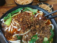 -丽虹云南过桥米线(兴工街店)