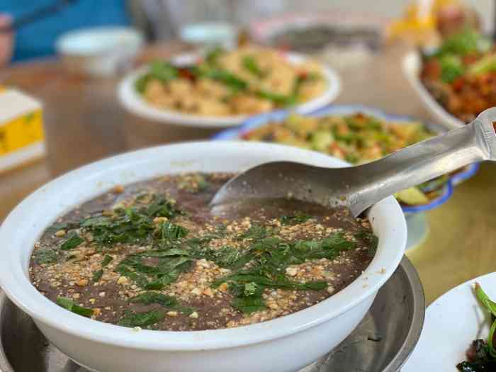 碧溪古镇福聚缘农家"自驾路上找肉吃 路过碧玺古镇 转到这家.
