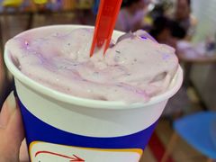 蓝莓麦片碎暴风雪-DQ·蛋糕·冰淇淋(苏州中心店)