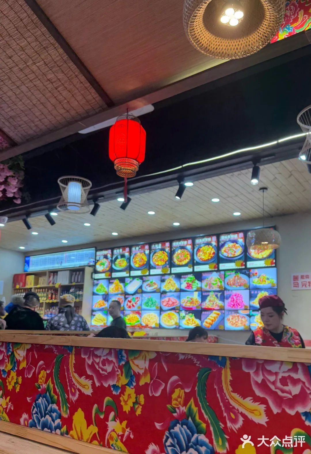 尝一口,让美味在舌尖上绽放出希望的火花