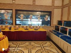 自助取餐区-套娃酒店-中餐厅
