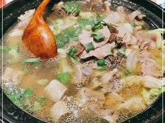 -谢老五跷脚牛肉·非遗传承店
