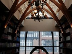 -钟书阁(松江泰晤士小镇店)