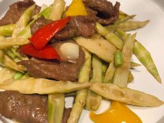 春笋炒牛肉-高第街56号港式餐厅·精选(世茂广场宽厚里大明湖店)