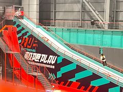 -极限PLAY运动娱乐新世界·团建派对潮玩休闲馆·室内蹦极高空游乐园