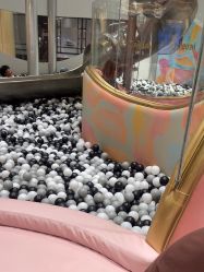 -奈尔宝家庭中心·国风主题·亲子餐厅(豫园商城店)