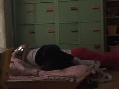 老师躺在孩子床上睡觉&nbsp;毫无道德su yang-天津蜂巢幼儿园·托育