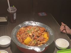 -胖哥俩肉蟹煲(石家庄长安万达店)