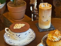 -Café Monson