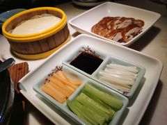-韵秋荷(宝山龙湖天街店)
