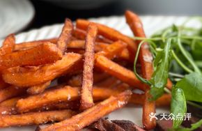 Beef Shoulder with Fries