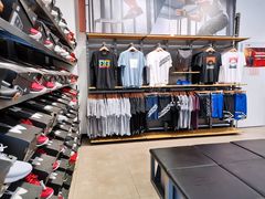店内环境-UNDER ARMOUR(新燕莎奥莱店)