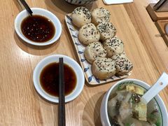 鱼籽鲜虾小馄饨-陈家生煎(世茂双子塔店)
