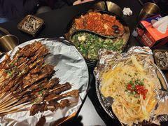-何师烧烤Pro ·江湖川菜·小龙虾·精酿(太古里旗舰店)
