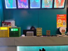 -荒岛实景沉浸密室(江汉路1店)