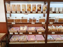 -红宝石·鲜奶小方·海派西点房(控江店)