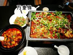 -万重锦·人文川菜馆(骡马市店)