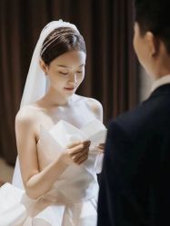 -臻囍婚纱礼服·新娘跟妆造型(二七万达店)