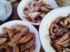 -老鼎万春卤菜(五代传承创始老店)