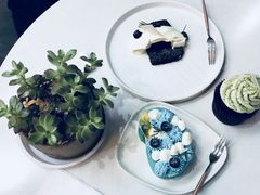 -ADO KAFE(大学城店)