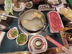 牛肉骨汤汤底-大吉利·潮汕鲜牛肉火锅(总店)