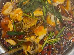 -乡土特色.冷锅鱼.牦牛肉汤锅