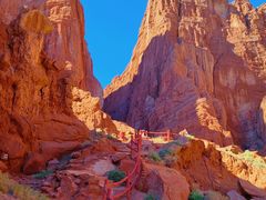 -天山神秘大峡谷