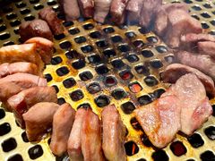 -唯成•韩国炭火烤肉 유성고기