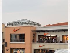 -NIKE上海青浦优选体验店