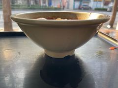 -亮亮面馆(经六路店)