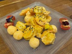 哈密瓜虾球-金手鼓·新疆菜(南京店)