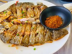 香酥武昌鱼-肥肥虾庄·金牌油焖大虾(汉口城市广场店)