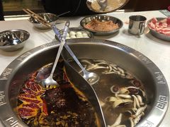 -憨铁匠老火锅(龙岗万科里店)