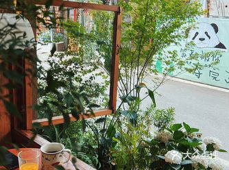 藏在服装店里的森系咖啡店
