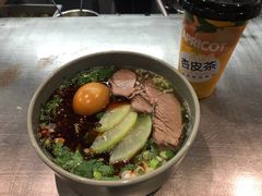 牛肉面-臻老板牛肉面(光华路SOHO店)