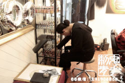 -鬼手纹身小鬼店