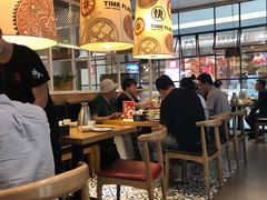 大堂-吕氏疙瘩汤·海鲜新鲁菜(凯德mall新都心店)