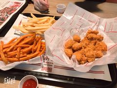 -The Habit Burger Grill 哈比特汉堡(复兴soho店)