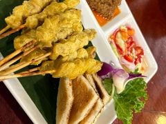 -Dang restaurant (patong phuket)
