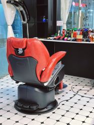 -老男孩男士理容馆·理发·烫染·修面